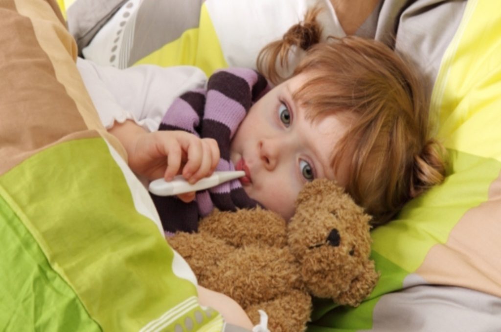 “Θερίζει” η πνευμονία στα παιδιά