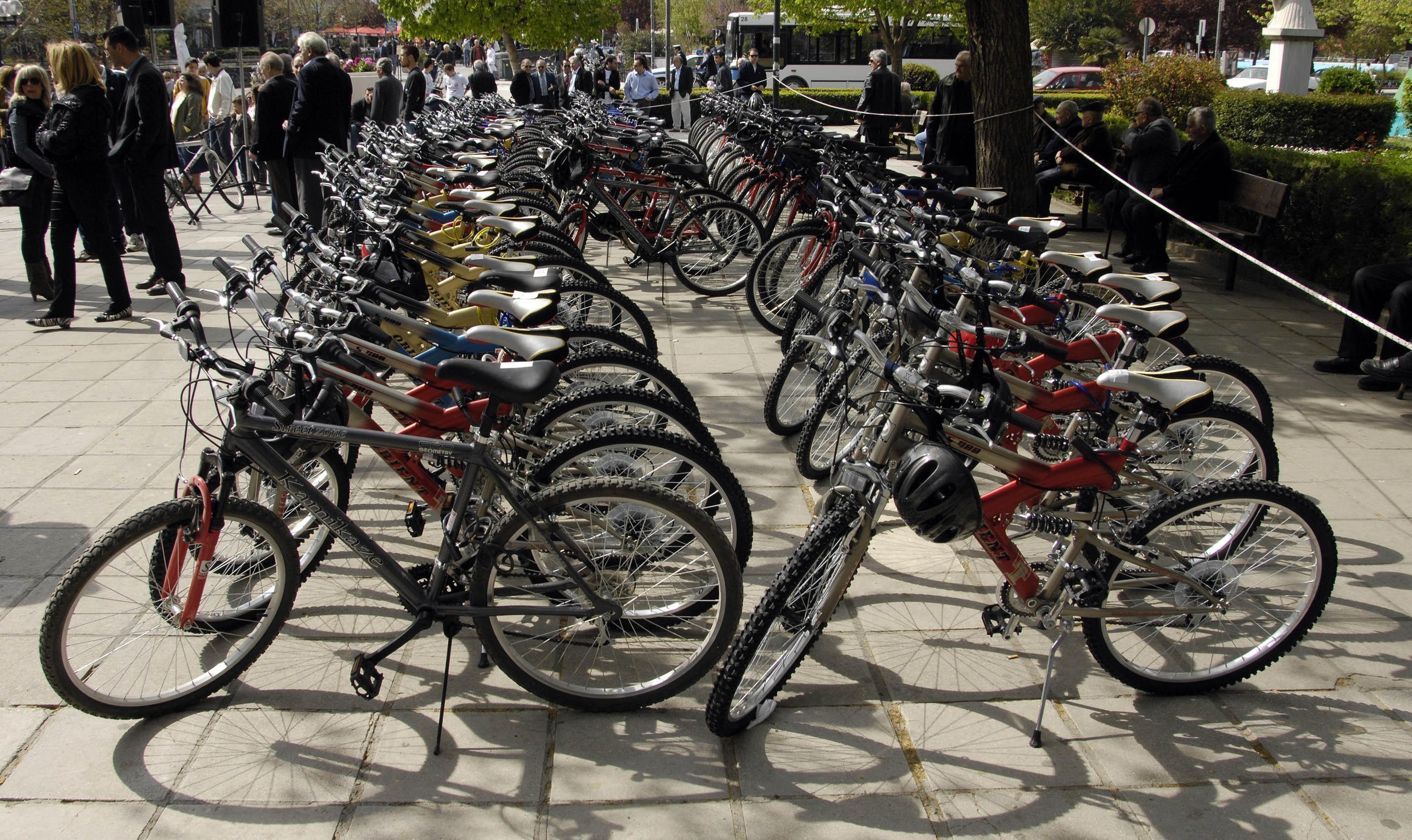 Χάρισε… ποδήλατα το Πανεπιστήμιο Θεσσαλίας
