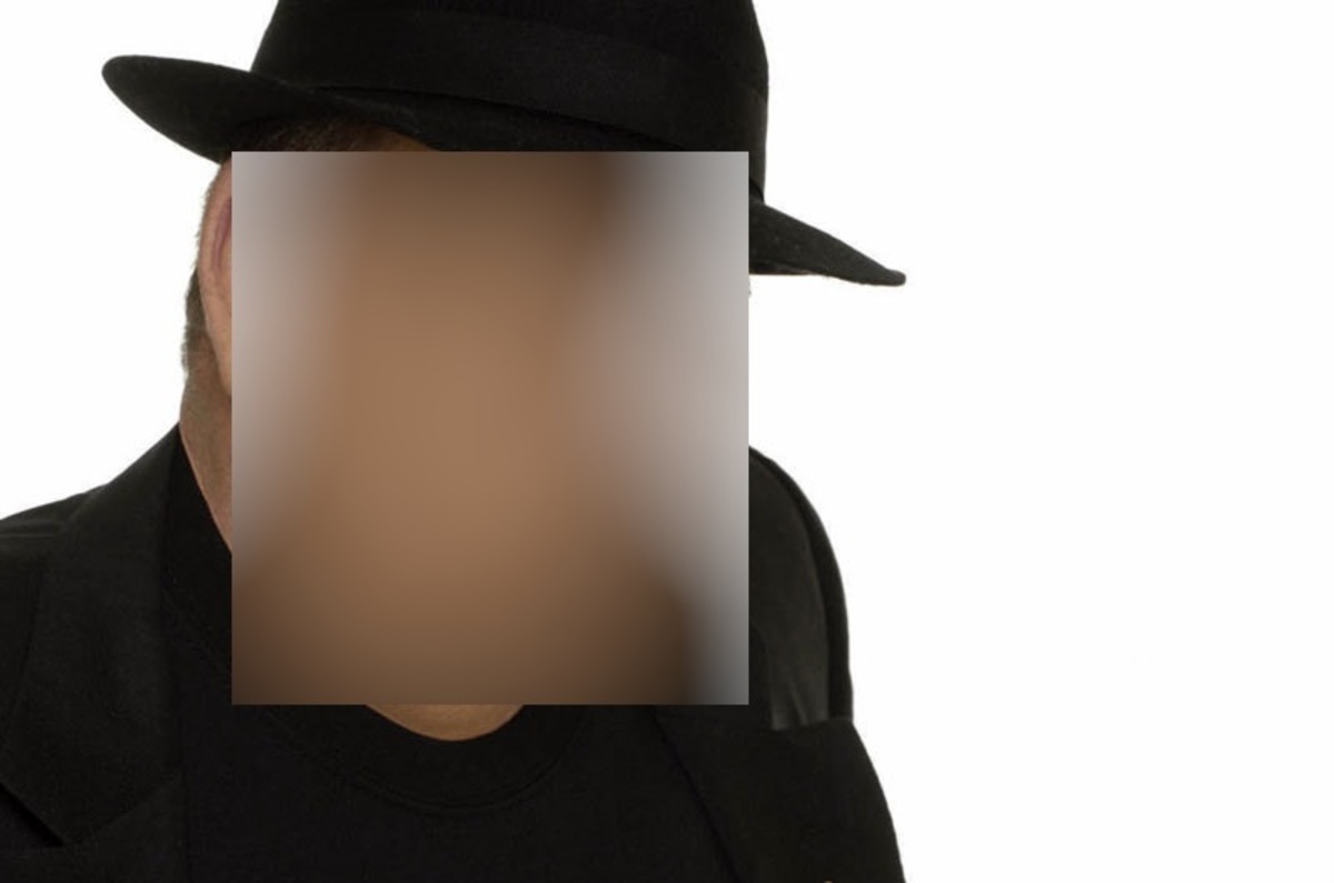 Πασίγνωστο τηλεοπτικό πρόσωπο στέλνει φαγητό στο σπίτι με ποδήλατα και γουρούνες!