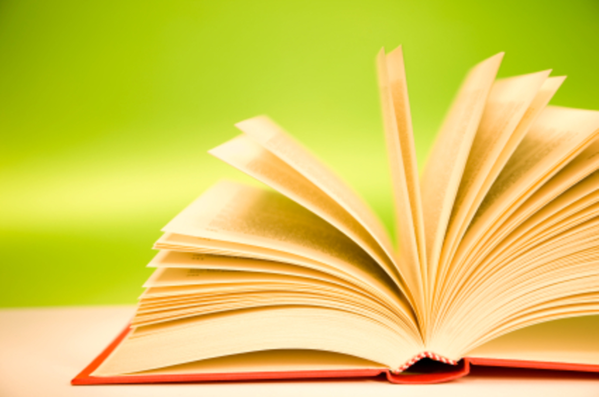 Καταδίκασαν ποιητή σε ισόβια για τους στίχους του