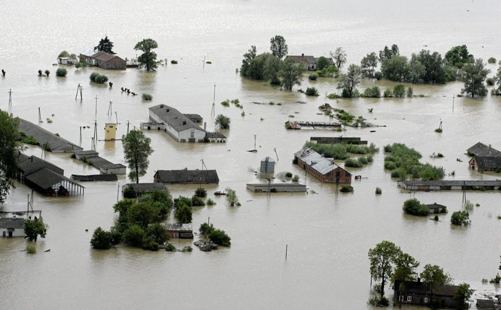 Ολόκληρα χωριά χάθηκαν κάτω από τα νερά. ΦΩΤΟ REUTERS