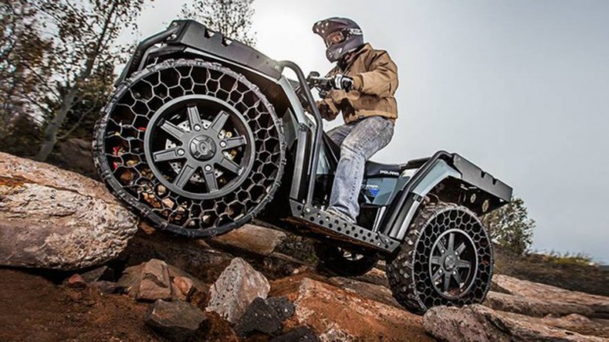 Επαναστατικά λάστιχα χωρίς αέρα σε ATV της Polaris (VIDEO)
