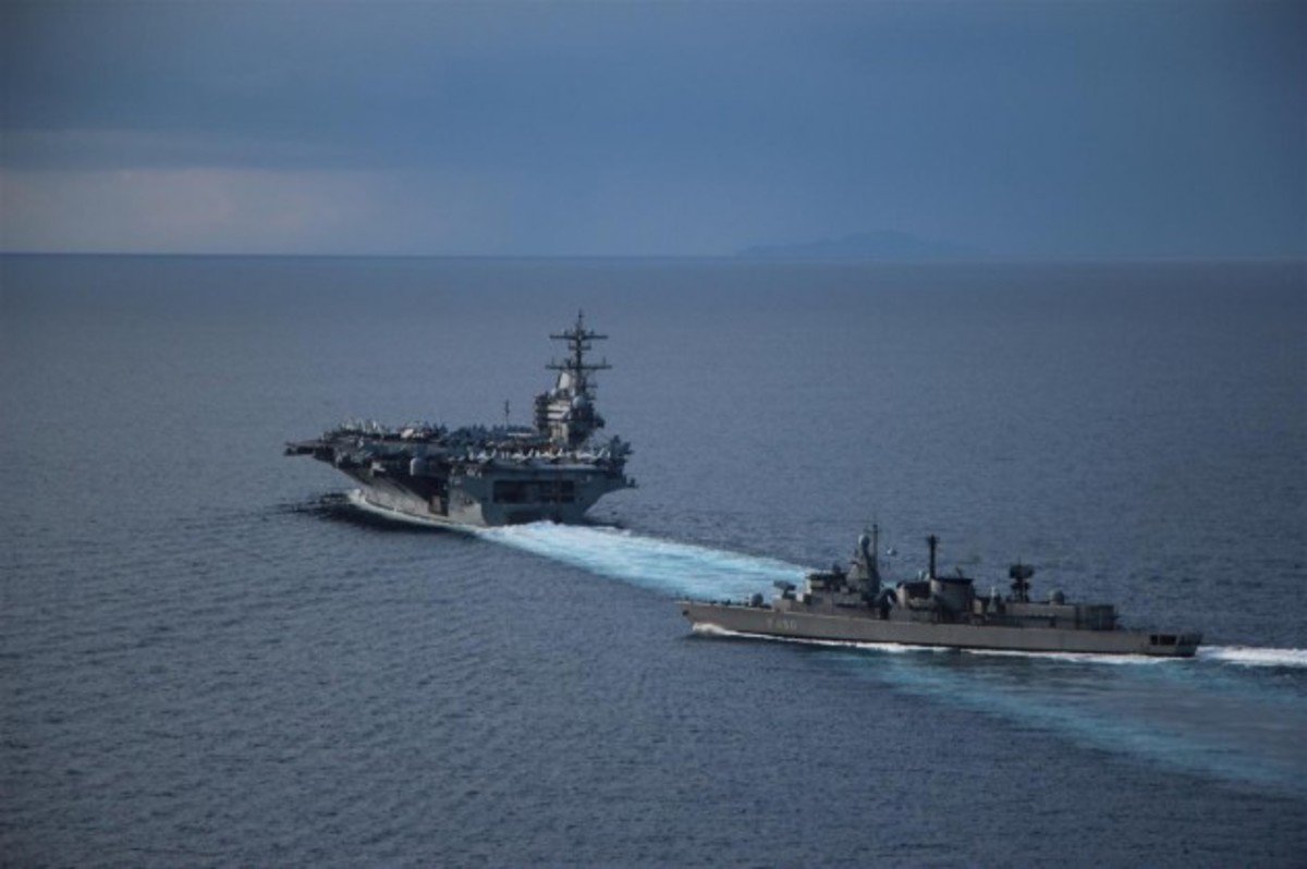 “Ναυμαχία” στην ΑΟΖ Κύπρου – 2 αεροπλανοφόρα ΗΠΑ και Ρωσίας εναντίον Τούρκων