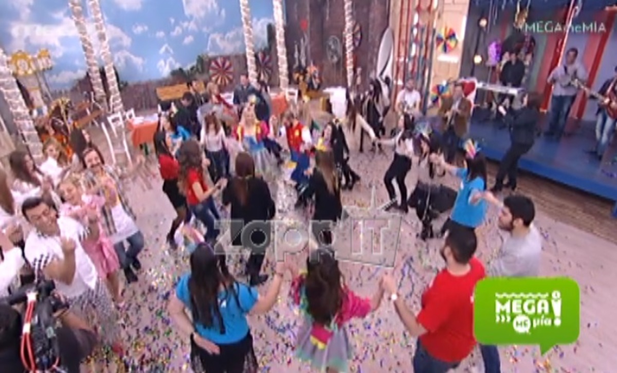 Συντελεστής του MEGA με ΜΙΑ έχωνε το κεφάλι του στο στήθος της Πολίτη ενώ οι άλλοι χόρευαν!