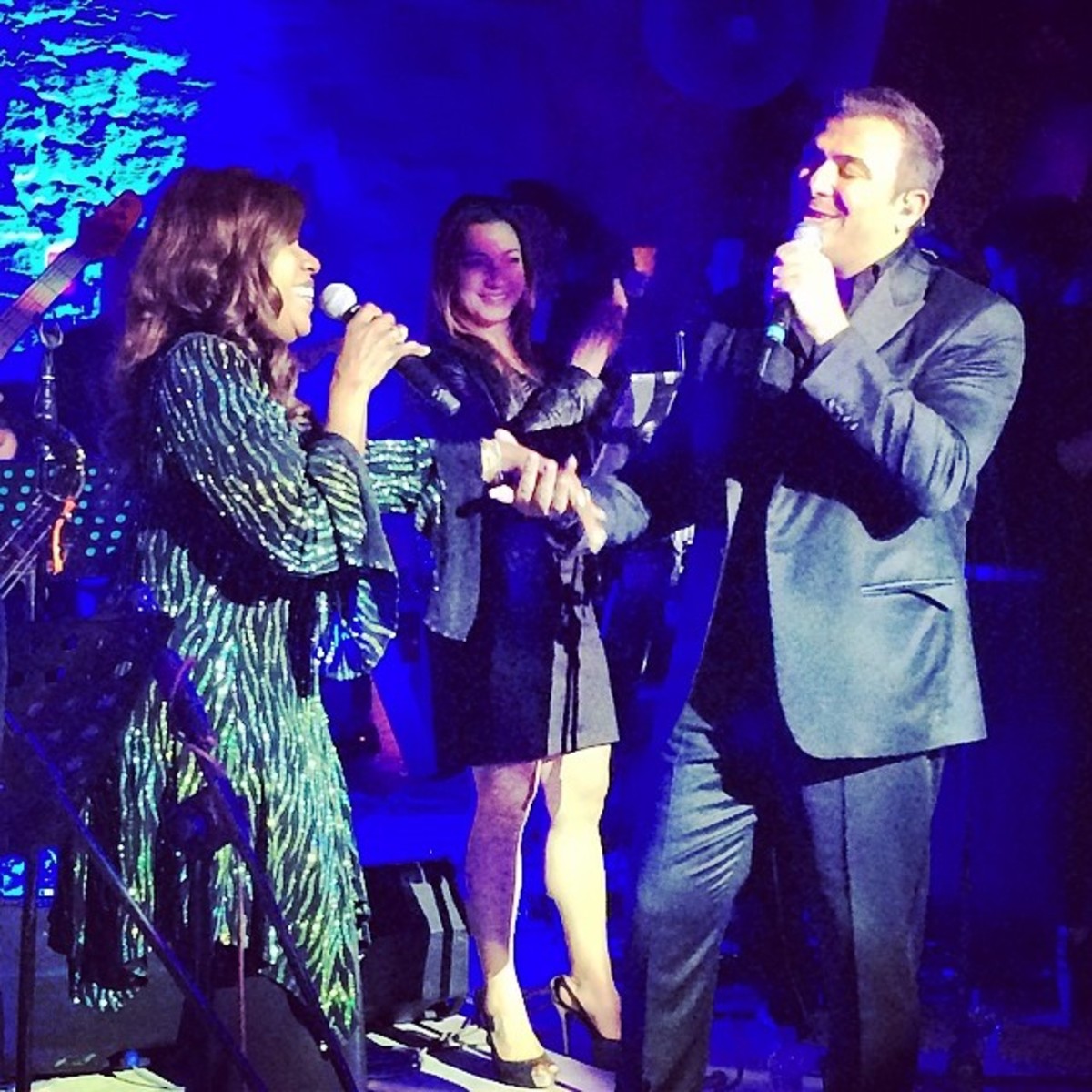 Σε ποιο πάρτι τραγούδησε η Gloria Gaynor με τον Αντώνη Ρέμο και ήταν καλεσμένη η Ντ. Μπακογιάννη;