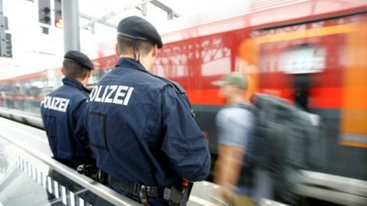 Μανιακός με μαχαίρι επιτέθηκε σε επιβάτες τραίνου στην Αυστρία