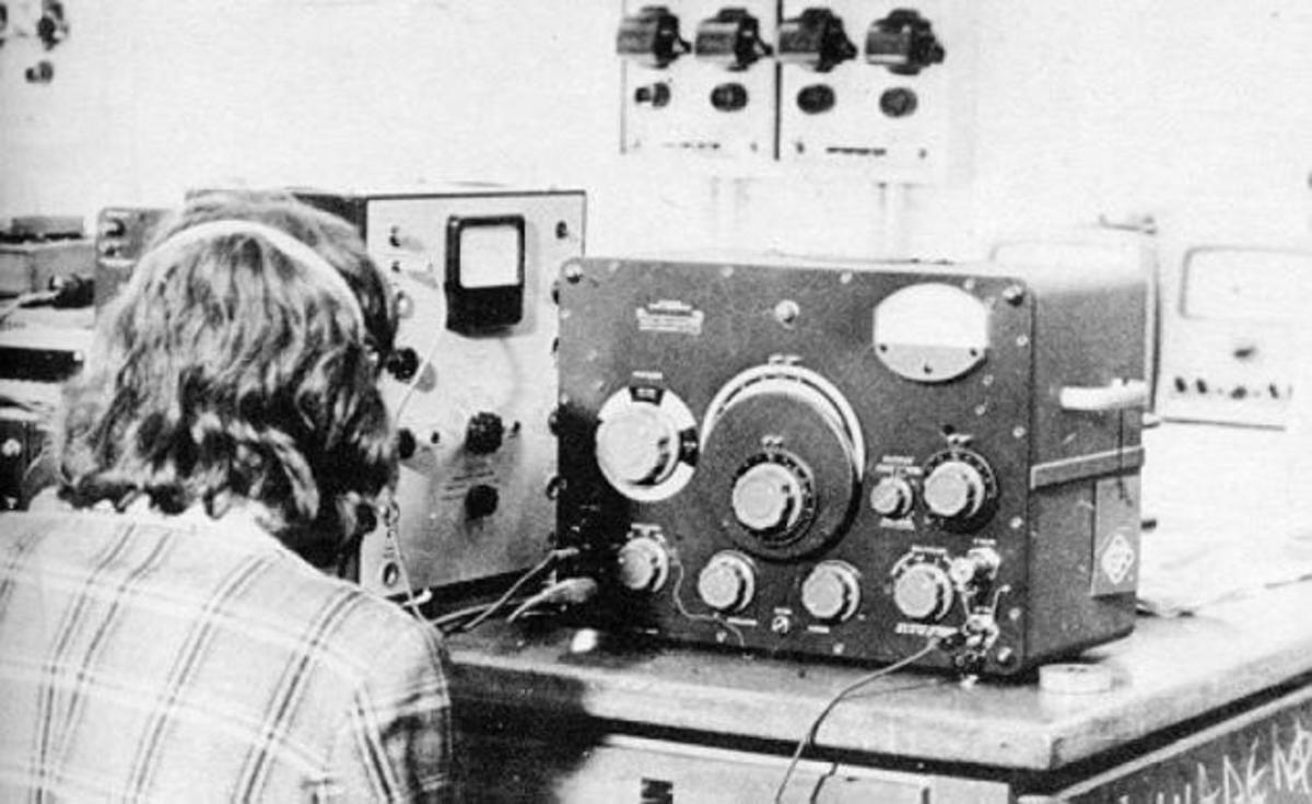 “Αδέλφια μας στρατιώτες” – Το Πολυτεχνείο που θέλουν να “σκοτώσουν”, αλλά είναι πάντα εδώ