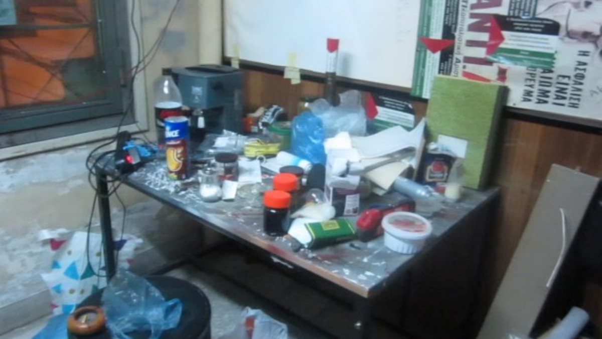 Αστυνομική επιχείρηση στο Πολυτεχνείο