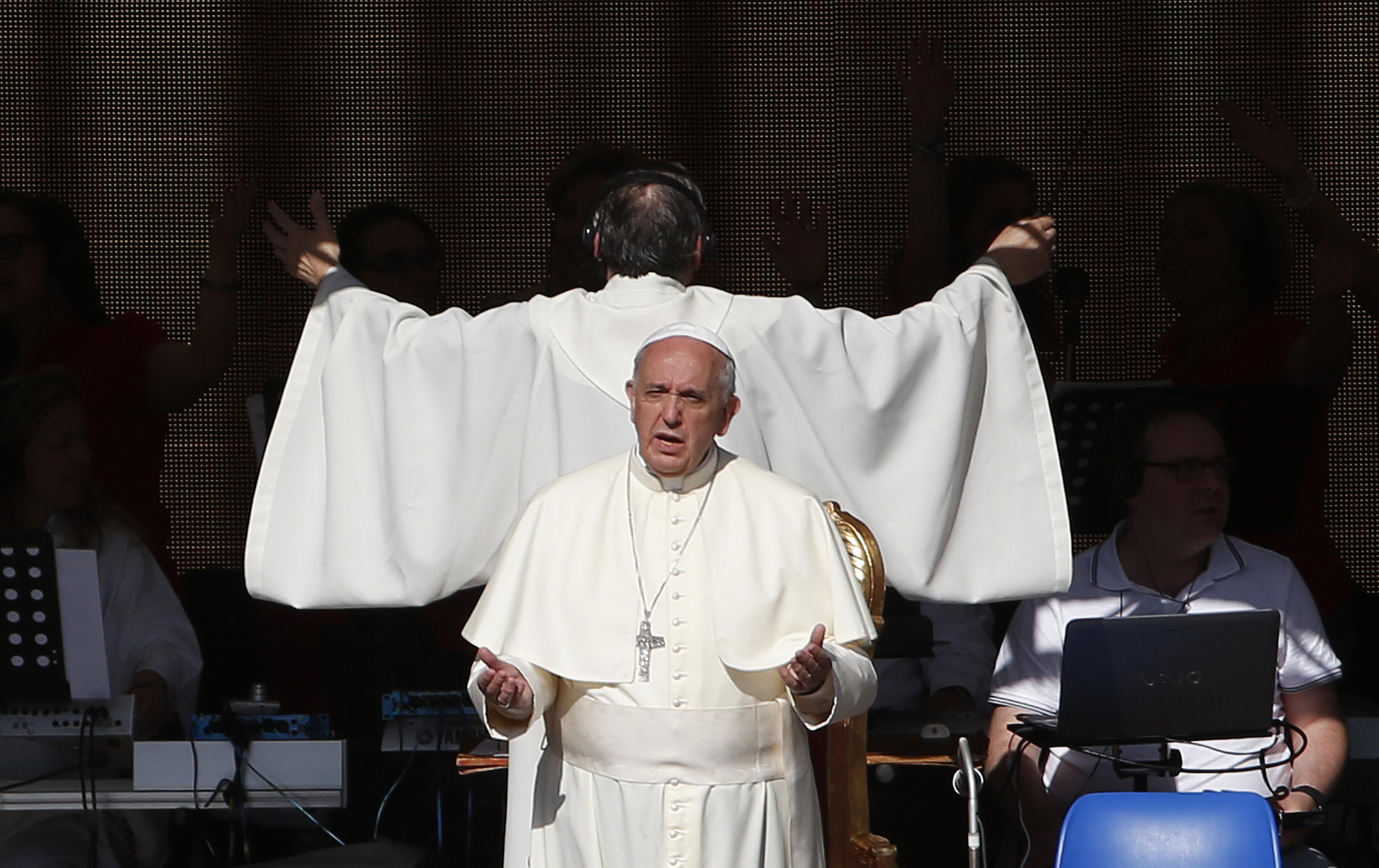 Οργή του Πάπα Φραγκίσκου για την συμπεριφορά των Ιταλών στους Ρομά!