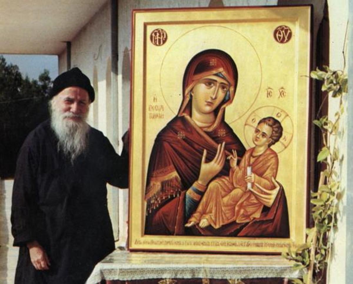 Ζωντανή εικόνα από την πρώτη Θ. Λειτουργία για τον Όσιο Πορφύριο