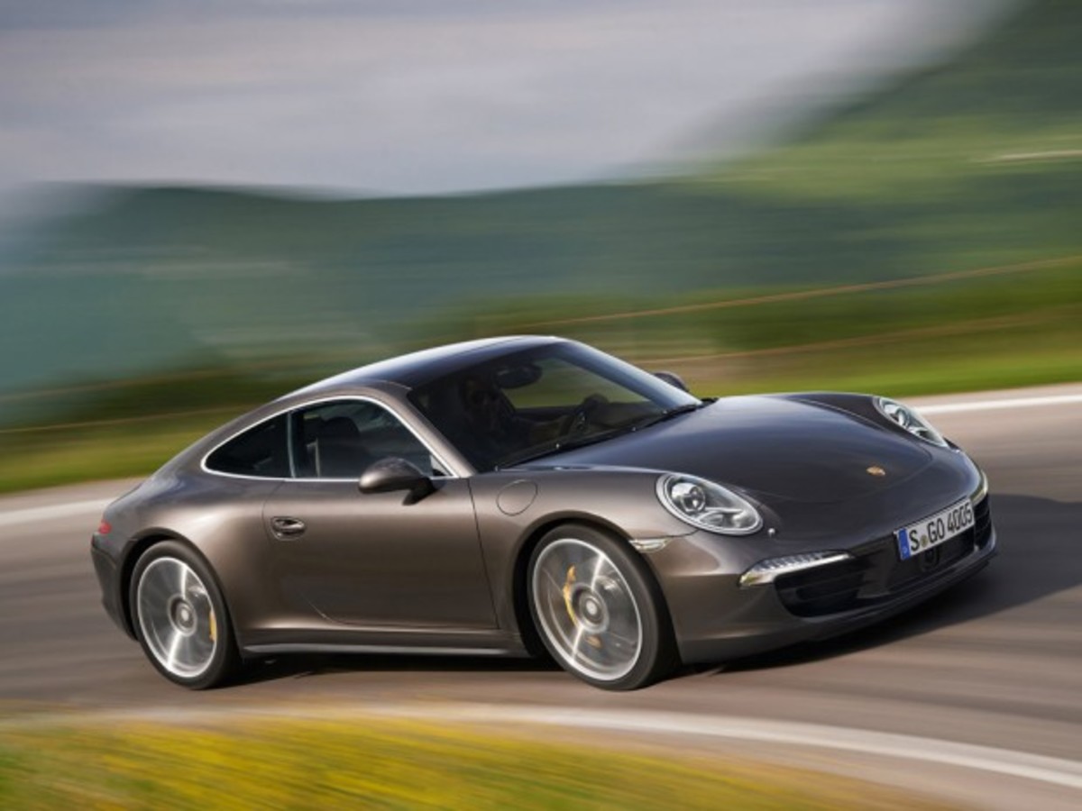 H Porsche ψηλώνει την 911 για να πηγαίνει και… εκτός δρόμου!