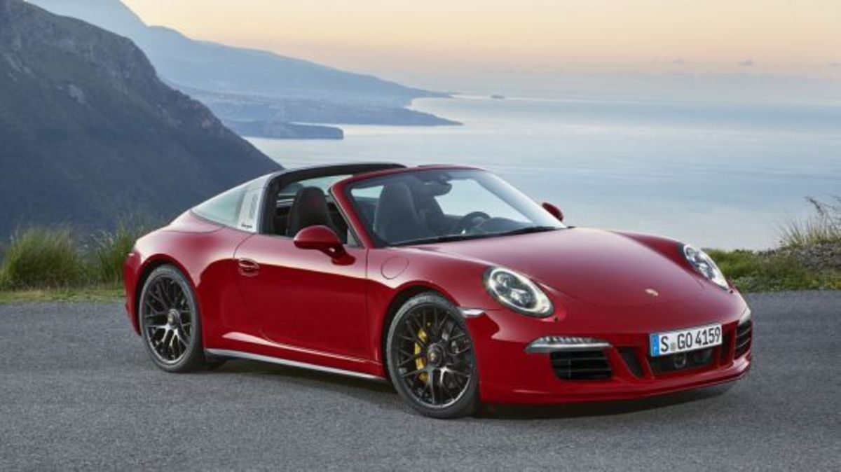 Νέες Porsche 911 Targa 4 GTS και Cayenne Turbo S