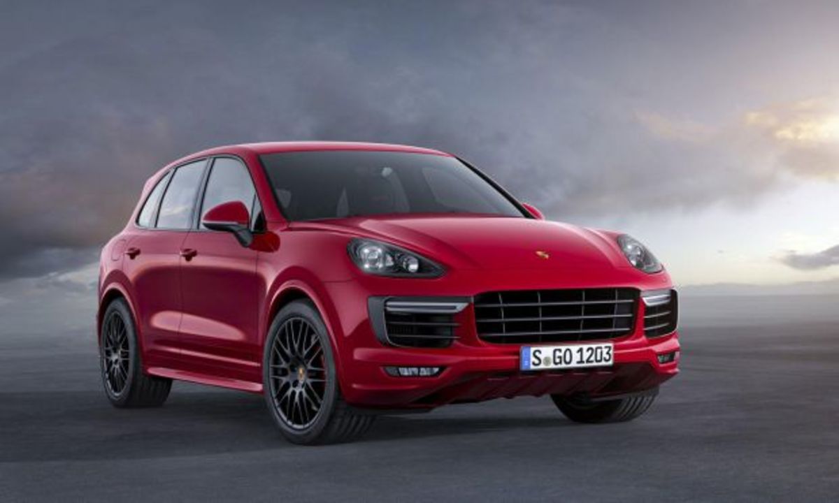 Porsche: Νέα βασική έκδοση κινητήρα και έκδοση GTS για την Cayenne (VIDEO)