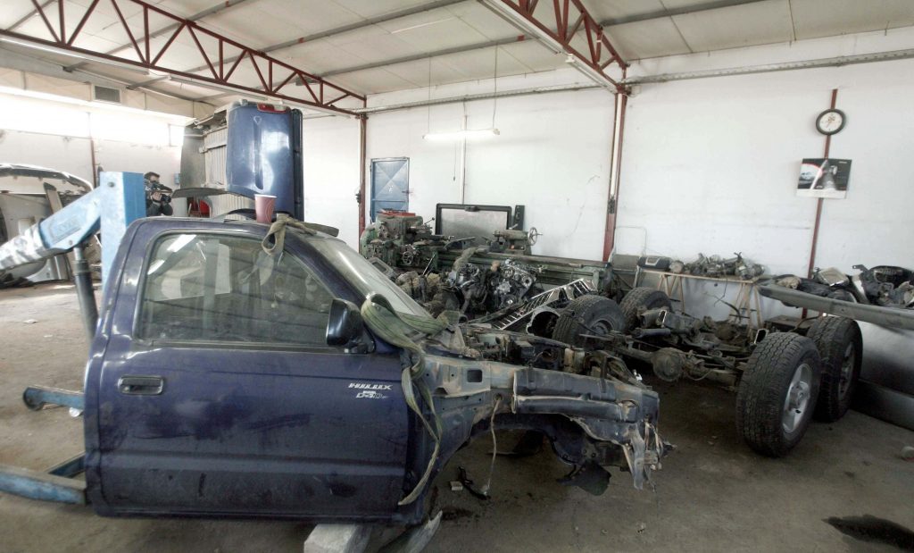 Έκλεψαν ακόμη και τις πόρτες!