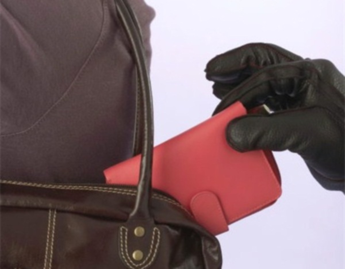 Έκλεβε πορτοφόλια από επιβάτες λεωφορείων