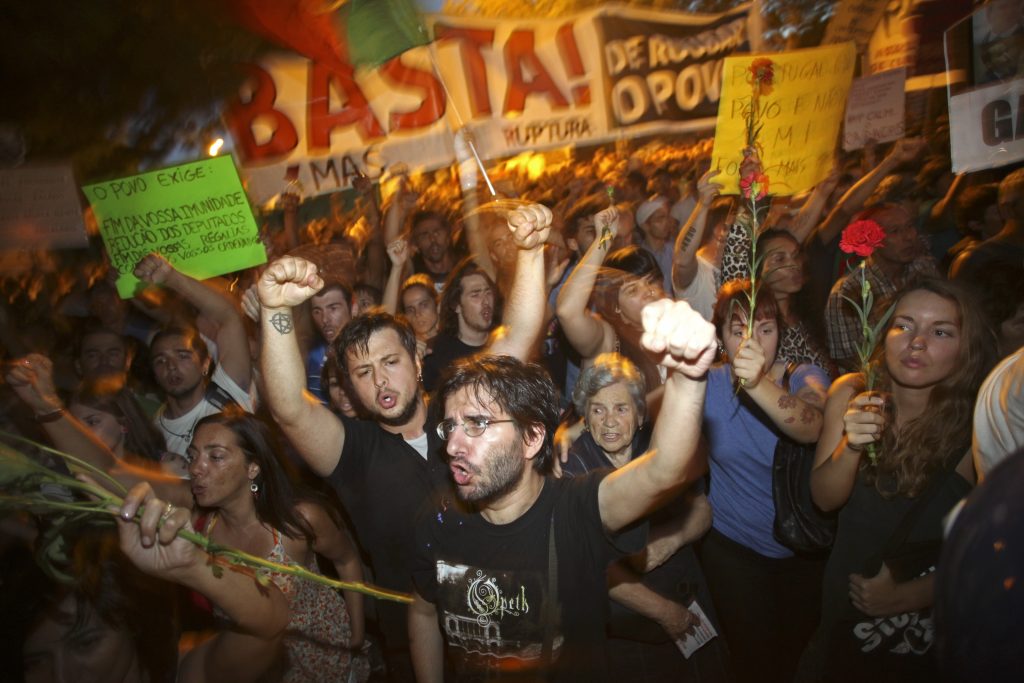 Ετοιμάζονται μαζικές διαδηλώσεις στην Πορτογαλία