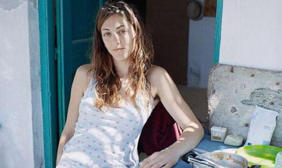 Ελληνας φωτογράφος έστειλε τη γυμνή φωτογραφία της συντρόφου του σε διαγωνισμό