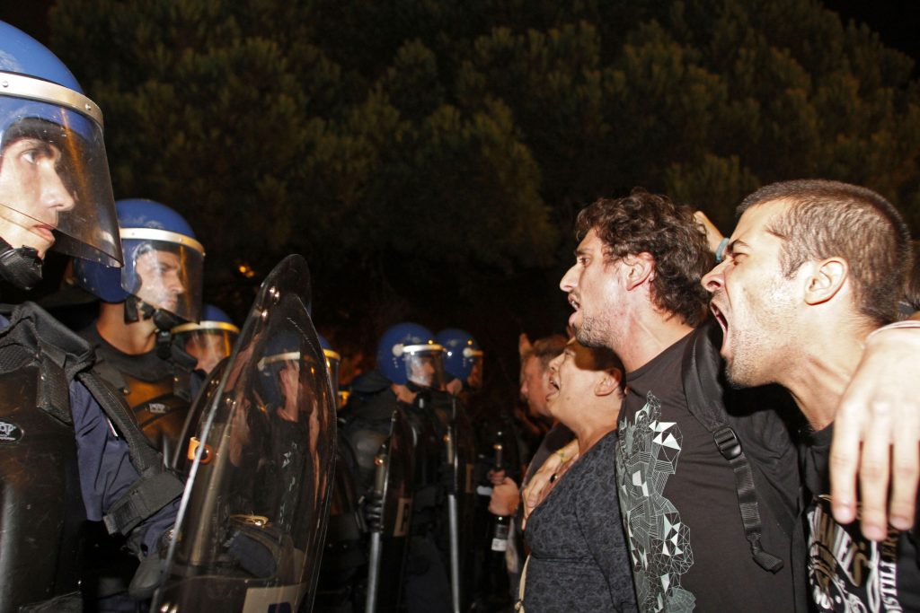 Πορτογαλία: Μετά τις διαδηλώσεις εγκαταλείπουν τα μέτρα λιτότητας