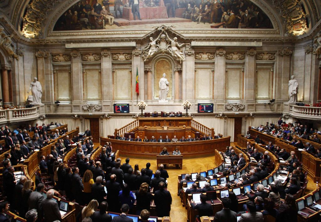 Πορτογαλία: Εγκρίθηκε ο προϋπολογισμός λιτότητας του 2013