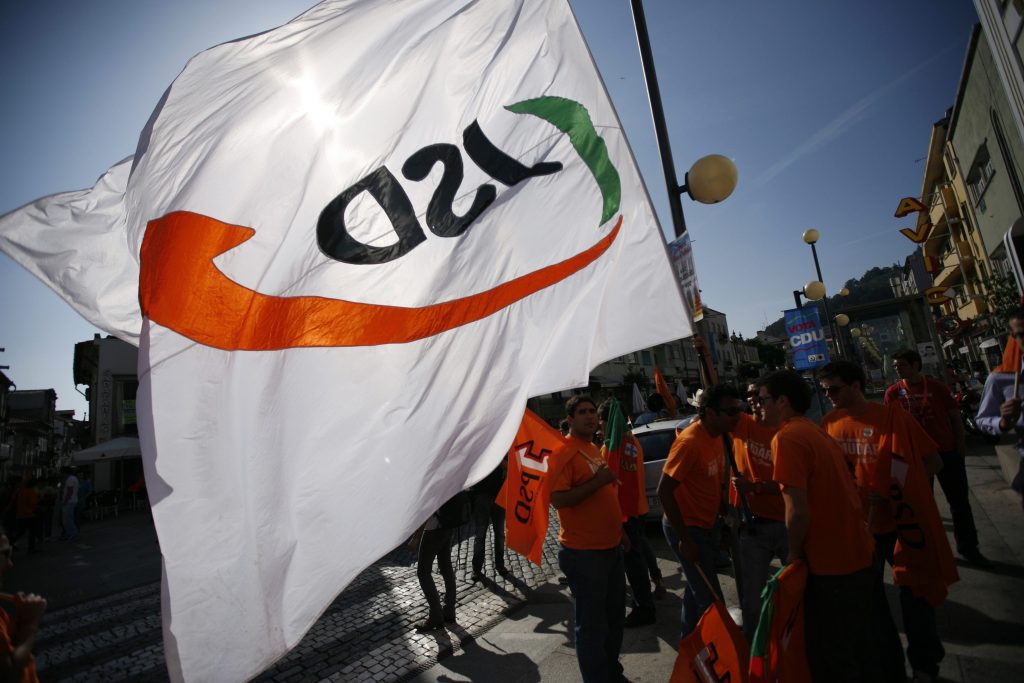 Οι Πορτογάλοι ψηφίζουν την κυβέρνηση που θα εφαρμόσει το μνημόνιο