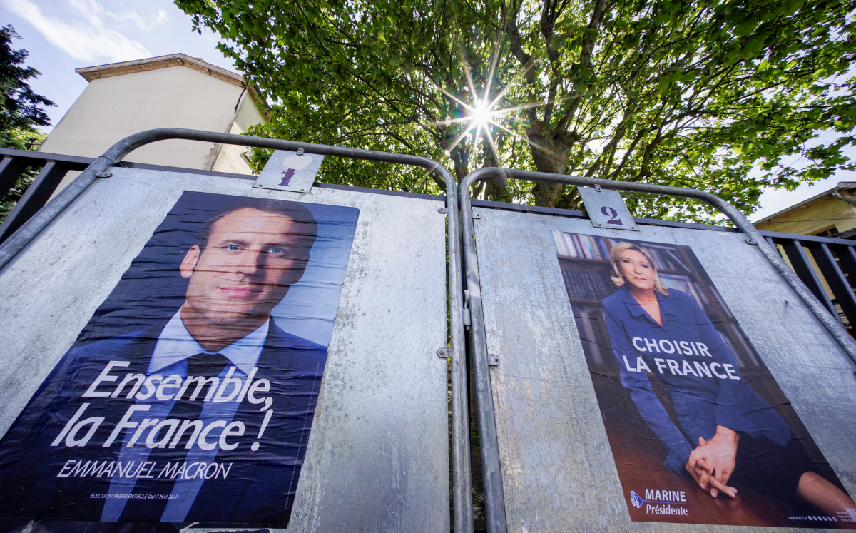 Γαλλία – Δημοσκόπηση: Έχασε 1% σε μια μέρα ο Μακρόν – Κερδίζει “πόντους” η Λε Πεν