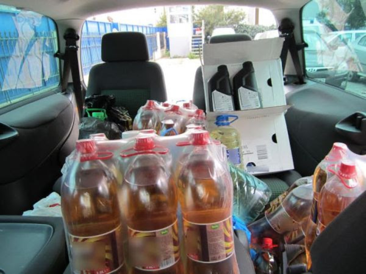 Λαμία: Έκανε το αυτοκίνητο… μίνι μάρκετ (ΦΩΤΟ)