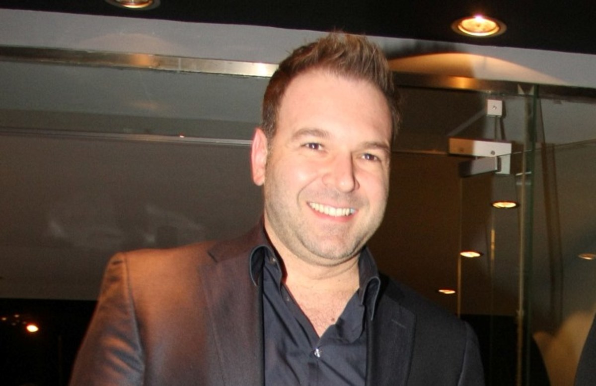 Μάκης Πουνέντης Έχω εκρήξεις θυμού, με πιάνουν τα νεύρα μου,θέλω κάπου να ξεσπάσω.