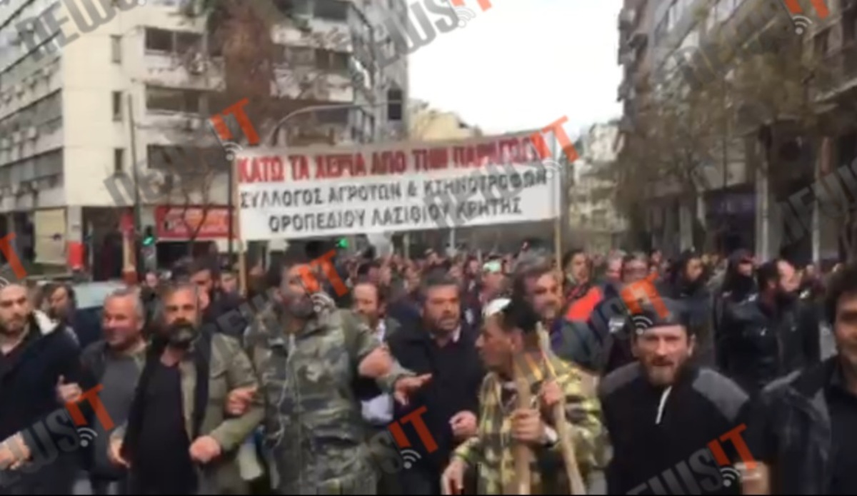 Κρητικοί αγρότες πάνε Σύνταγμα