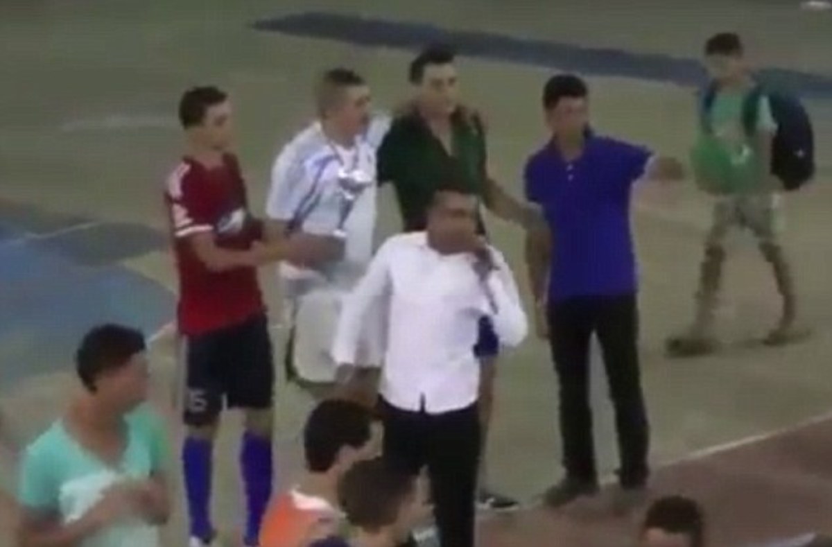 Σοκαριστικό βίντεο! Παρουσιαστής πεθαίνει από έμφραγμα on air!