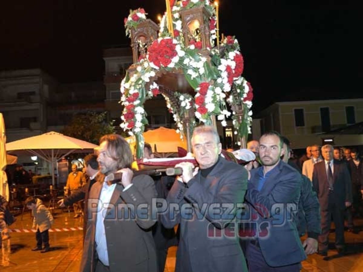 Πρέβεζα: Το χαλάζι “χάλασε” την περιφορά των Επιταφίων (ΦΩΤΟ & VIDEO)