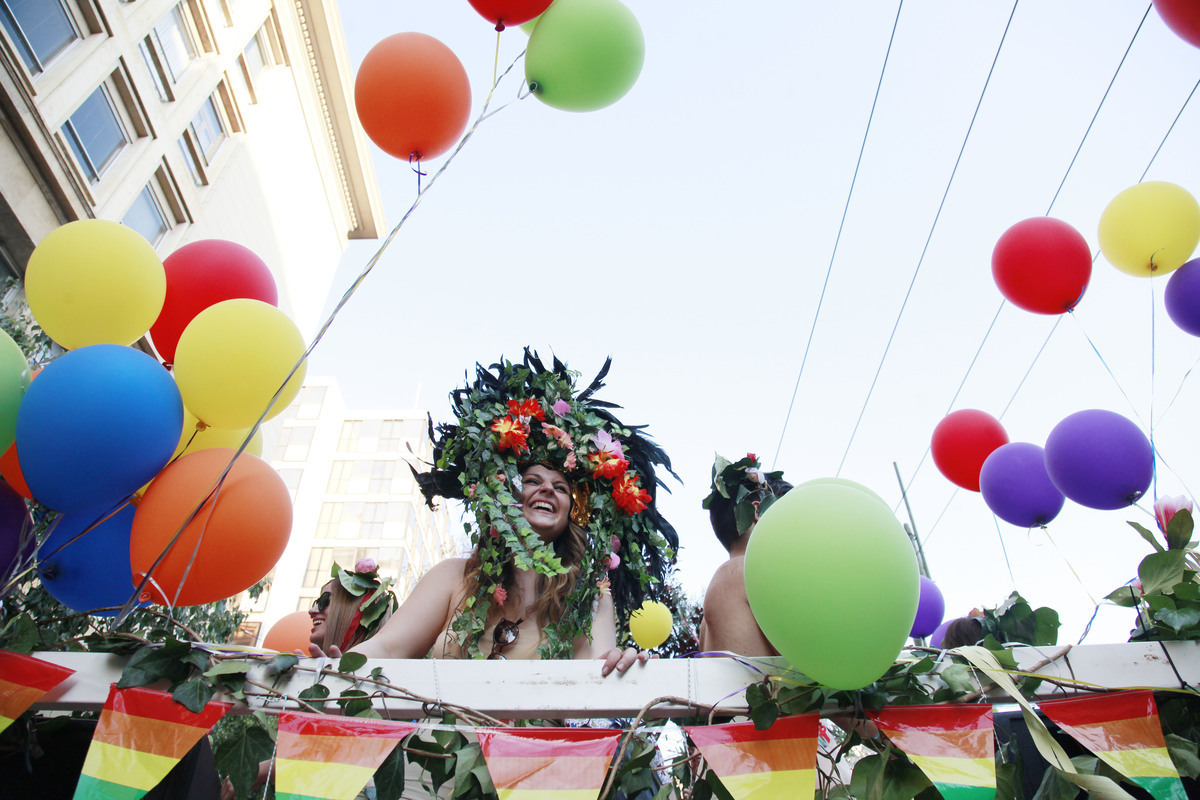 Κοινή δήλωση 13 πρεσβειών για το Athens Pride