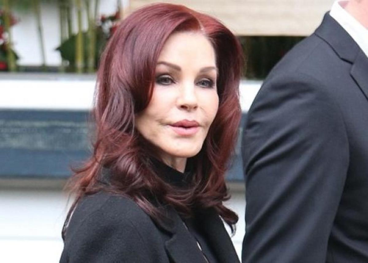 Priscilla Presley: Τρόμαξε τους τηλεθεατές με το παγωμένο αγέραστο πρόσωπό της στα 71! Φωτογραφίες