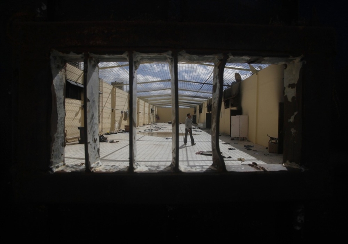 Χάος στη νότια Λιβύη – 200 κρατούμενοι δραπέτευσαν από φυλακή
