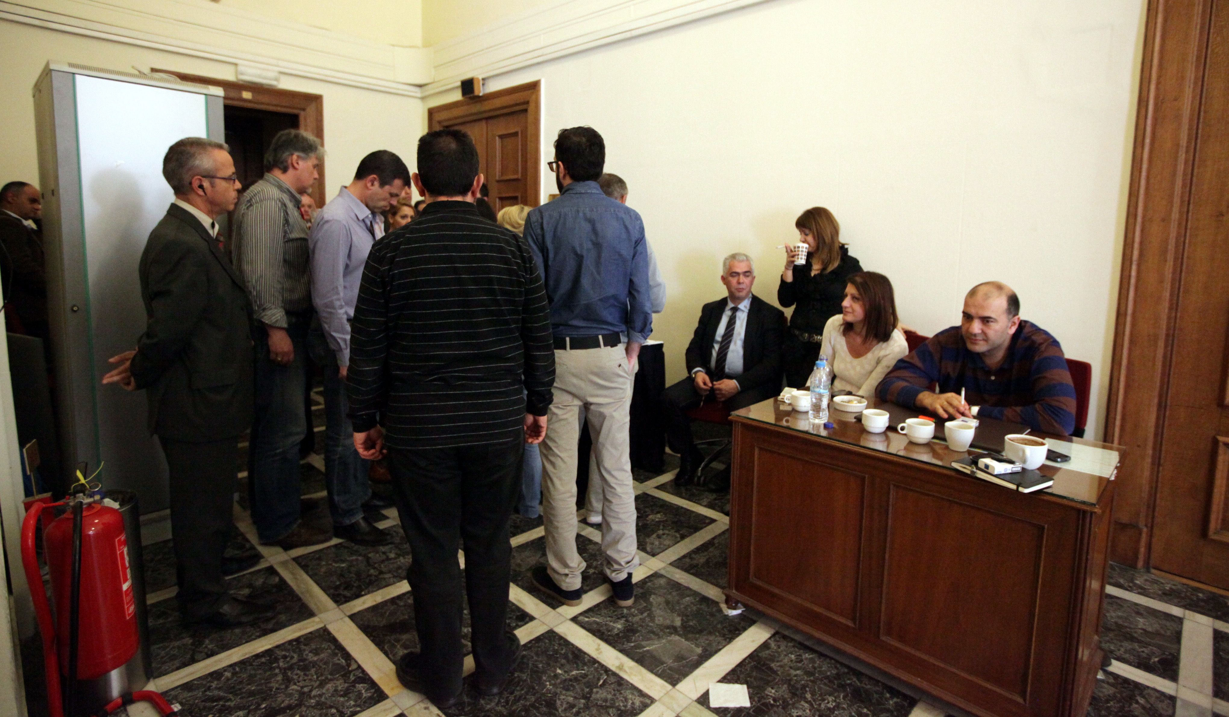 Τα ρεζιλίκια της Προανακριτικής – Απόλυτος ευτελισμός για τη Βουλή