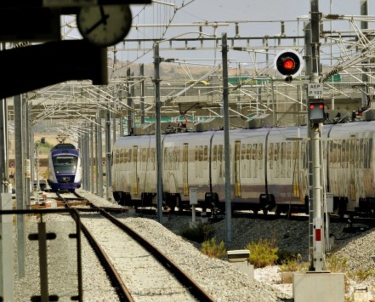 Σε λειτουργία από την Τετάρτη ο σταθμός του προαστιακού στον Ταύρο
