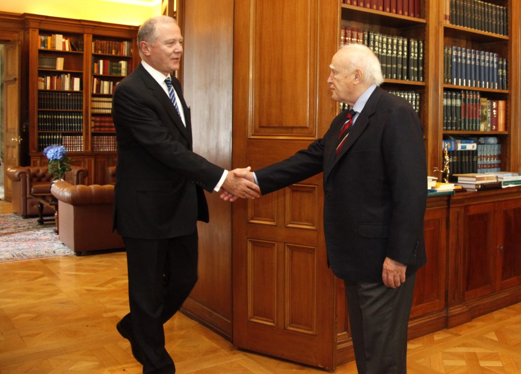 Ο Προβόπουλος έδειξε στον Παπούλια το δρόμο για την ανάπτυξη