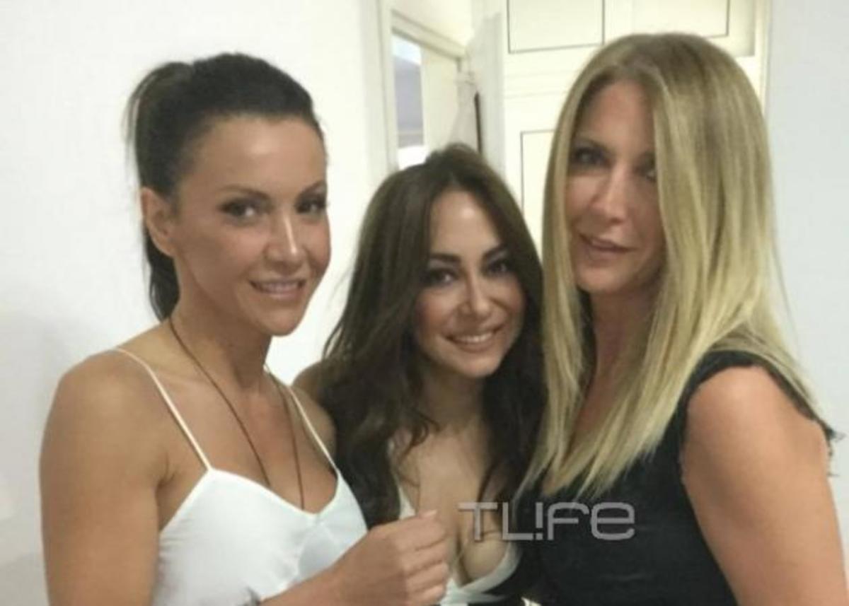 Χρύσα Καλπάκη: Η προετοιμασία της νύφης και της κουμπάρας Μελίνας Ασλανίδου στα Χανιά!