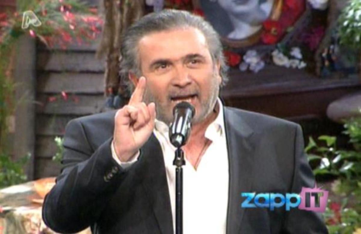 O Λάκης σχολιάζει την αντίδραση Παυλόπουλου και Παπαδάκη την ώρα της επίθεσης του Κασιδιάρη