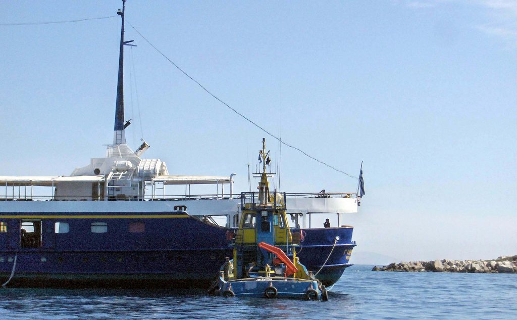 Προσάραξη φορτηγού πλοίου στην Κάρπαθο