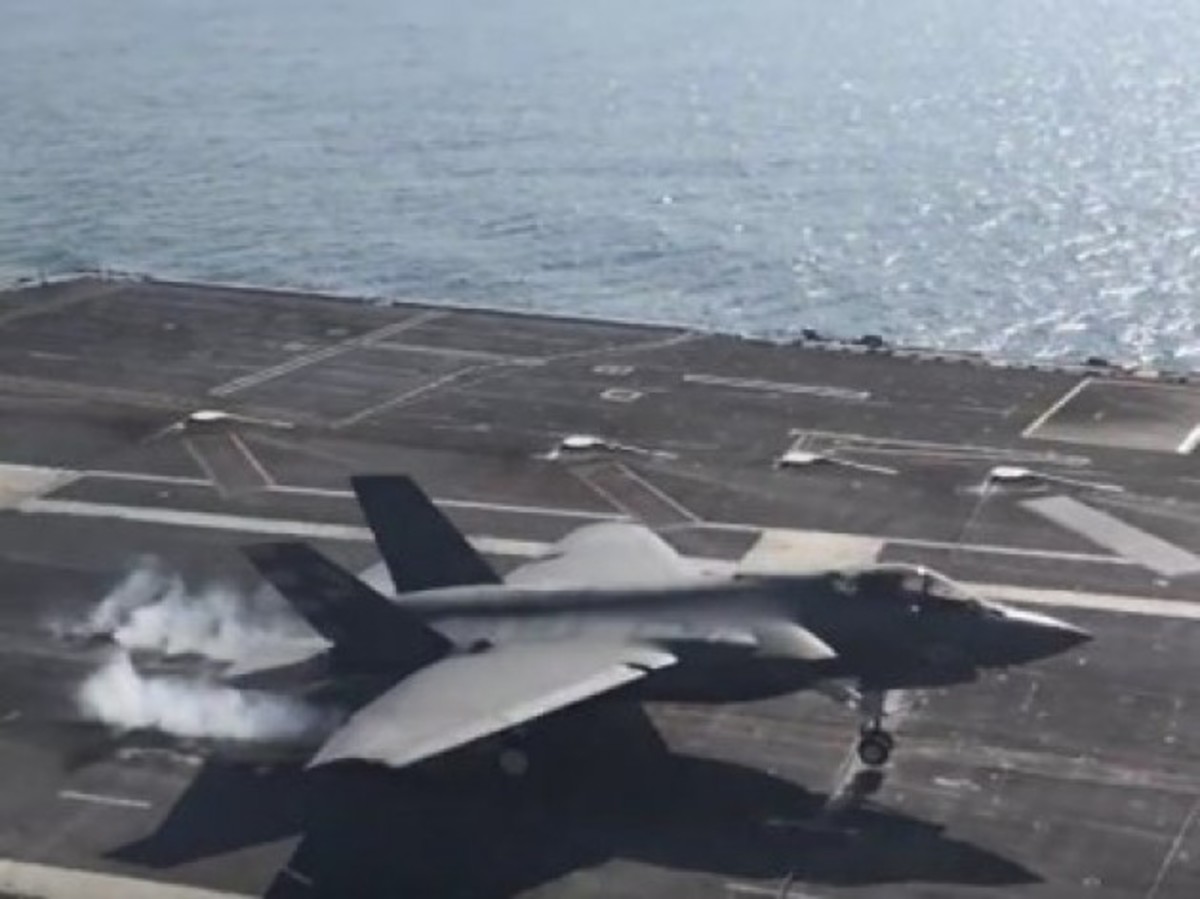 Εντυπωσιακό βίντεο: Η προσνήωση F-35 σε αεροπλανοφόρο, σε slow motion