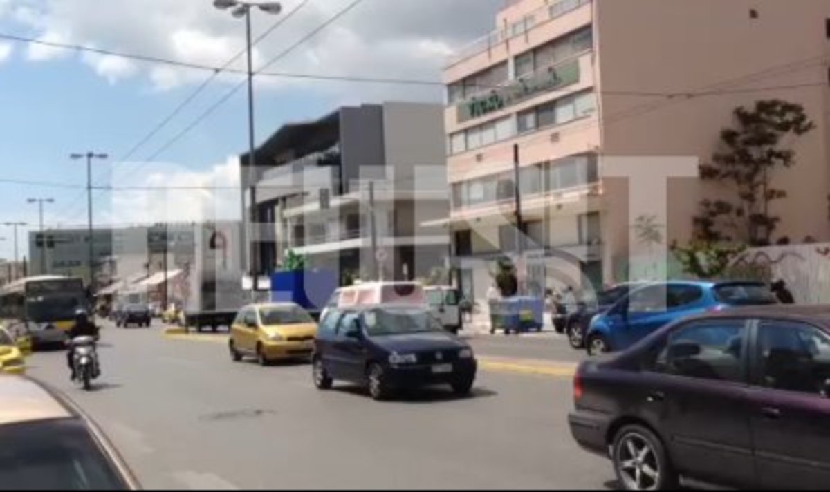 Επίθεση αστυνομικού σε ελεγκτές