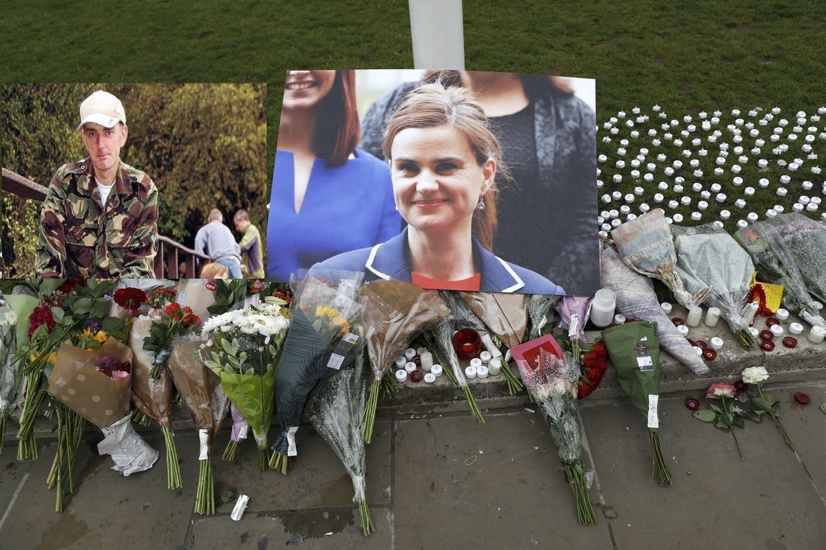 Jo Cox: Σοκαριστικά τα ευρήματα της αστυνομίας στο σπίτι του δολοφόνου της βουλευτή! Ναζιστικά σύμβολα και εγχειρίδια για όπλα και εκρηκτικά