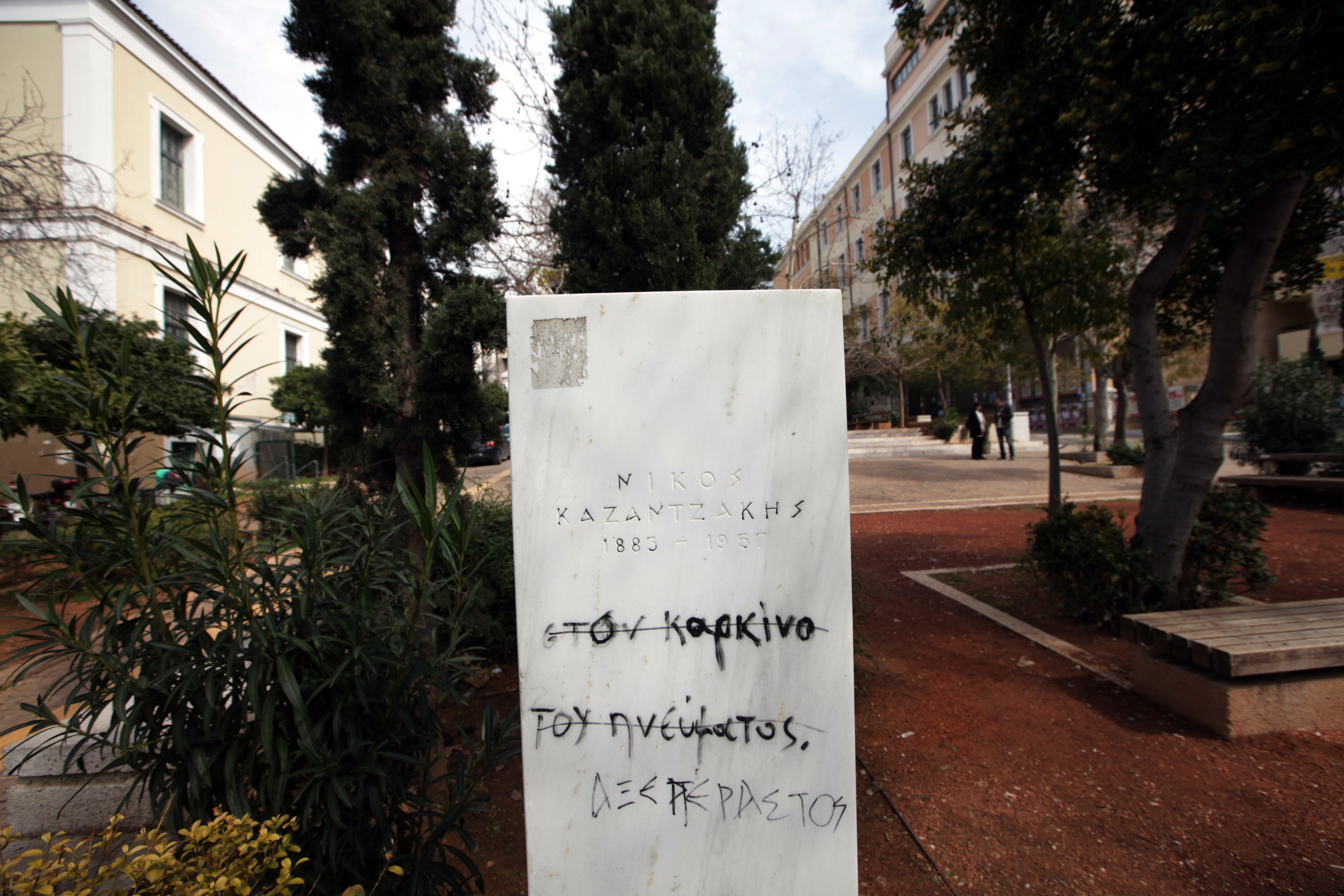 Έκλεψαν 8 προτομές τους τελευταίους 6 μήνες!