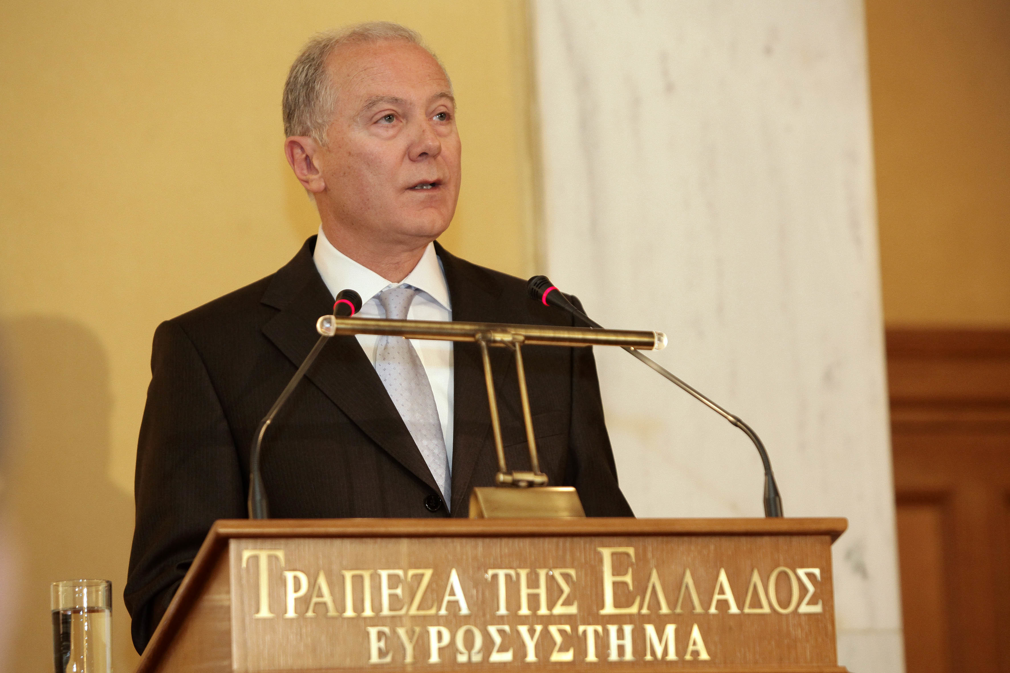 Προβόπουλος: Απολύτως προστατευμένες ΌΛΕΣ οι καταθέσεις στην Ελλάδα