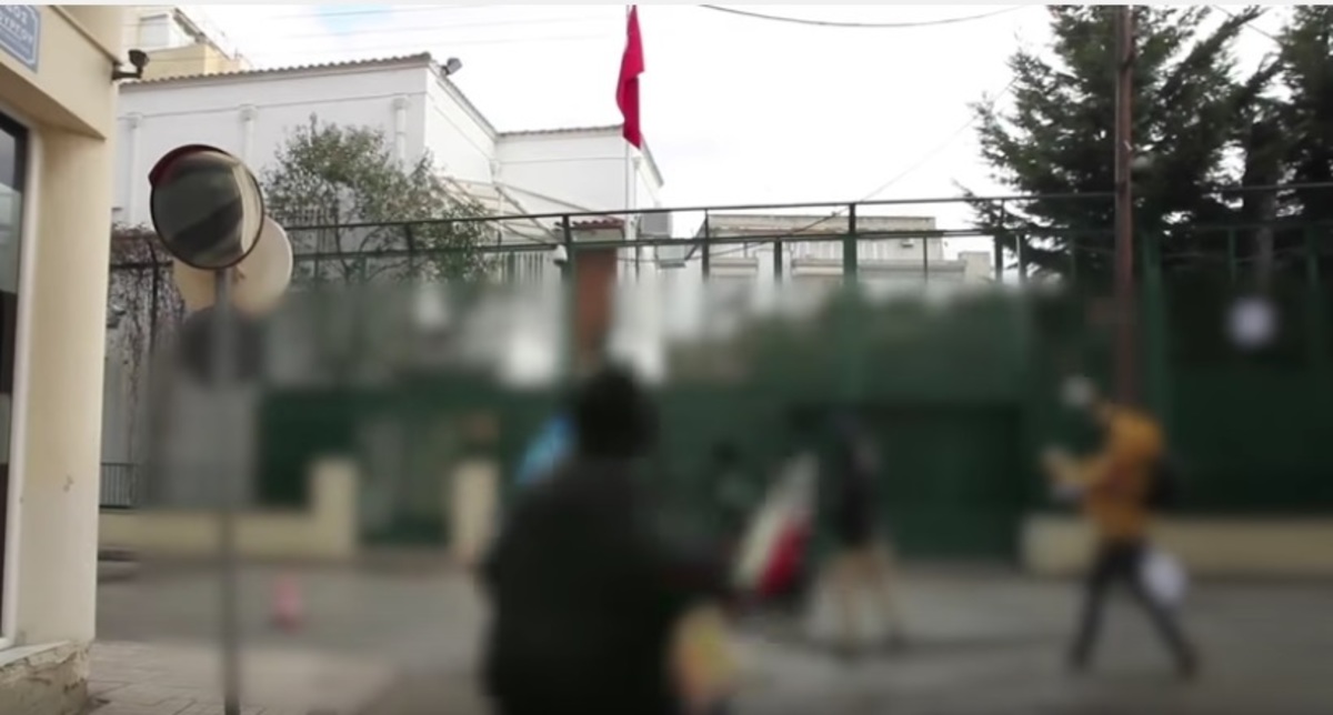 Ο Ρουβίκωνας πίσω από την επίθεση στο Τουρκικό Προξενείο στην Κομοτηνή [vid]