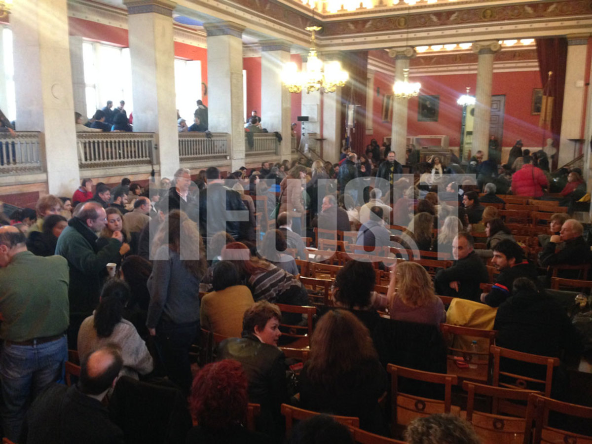 Εξάμηνο τέλος! Με 48ωρες απεργίες απαντούν ΕΚΠΑ και ΕΜΠ