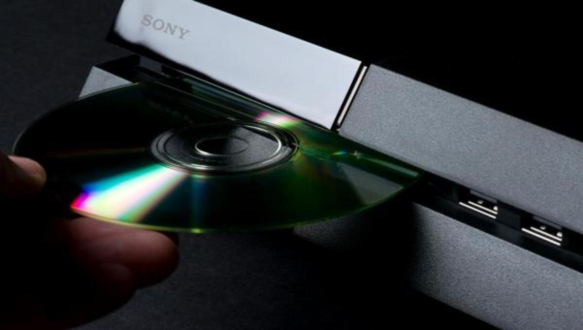 Tι γίνεται όταν βάλεις παιχνίδι του Playstation 3 στο Playstation 4;