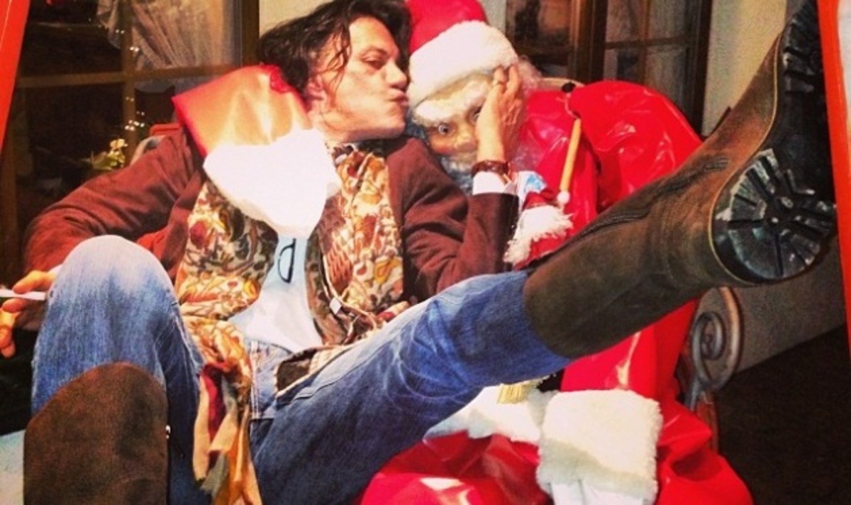 Ηλίας Ψινάκης: Περνάει τις γιορτές με τον καλό του φίλο Valentino! Φωτογραφίεα