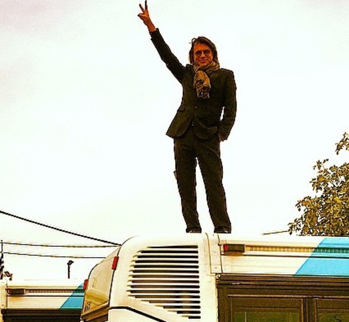 Σταύρος Θεοδωράκης – Ηλίας Ψινάκης: Δείτε τους να σερβίρουν φαγητό σε παιδάκια με ειδικές ανάγκες!