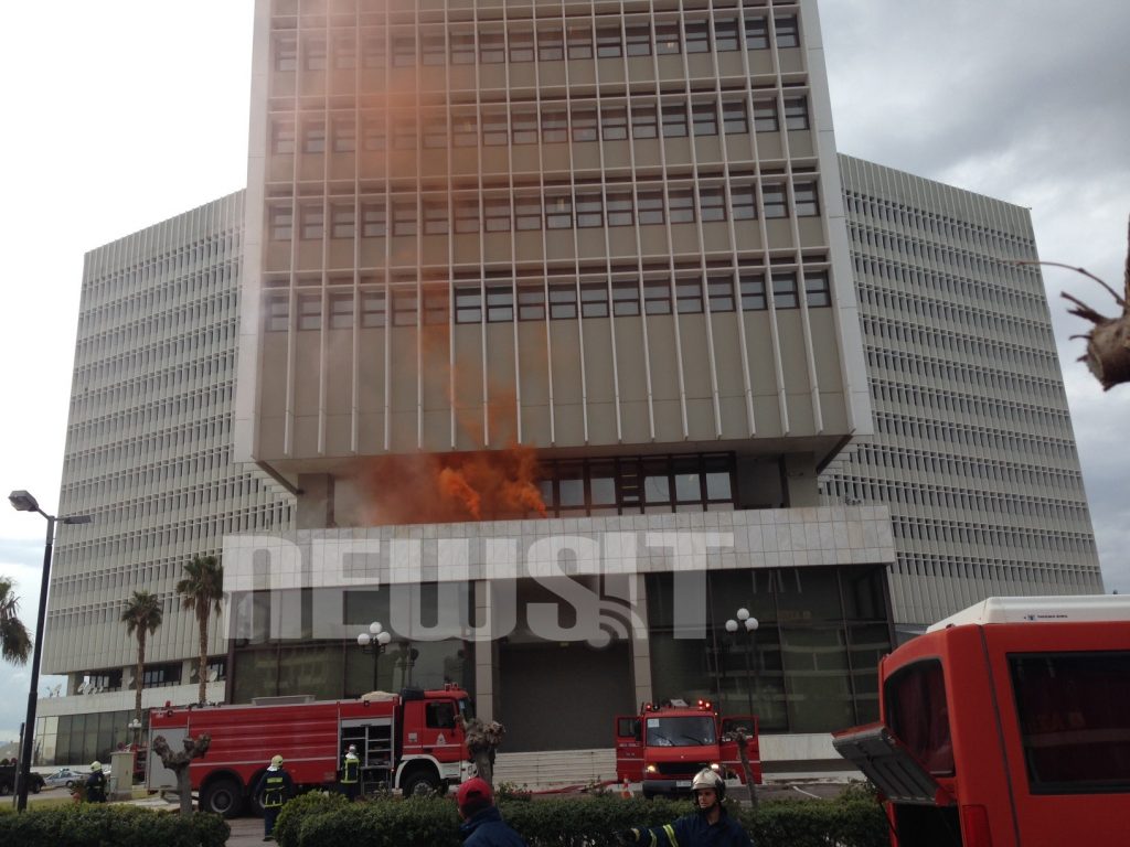 Μεγάλη πυρκαγιά στο Μέγαρο ΟΤΕ (ΦΩΤΟ και VIDEO)
